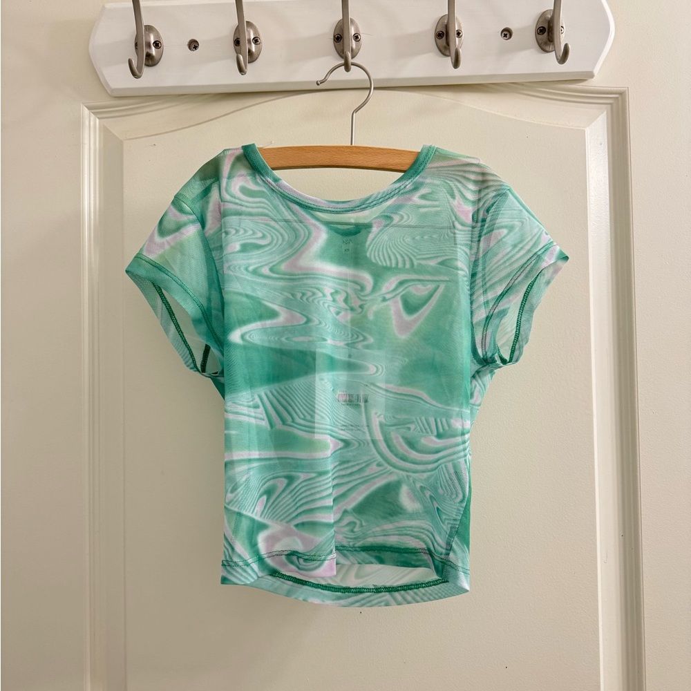 NIA Mesh swirl top in size XS NWT